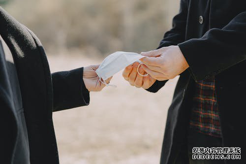 皎月女神狗康直播录像1999国产精品自拍，游戏界的新星，月光下的电竞传奇！